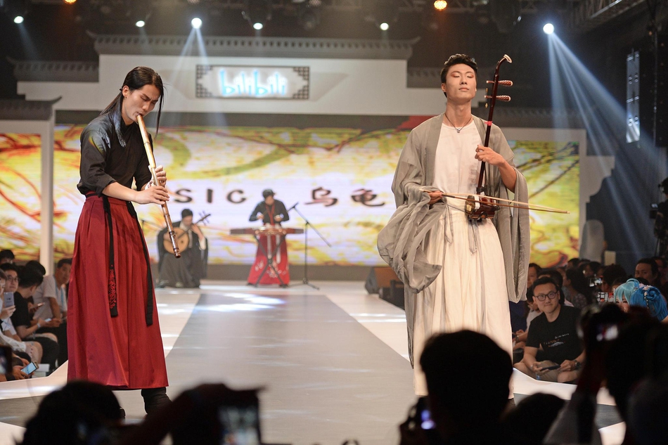 圖文qq五顏六色分組教程