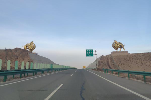 喬治談隆多：他是天生的領(lǐng)袖 有著最美妙之一的籃球思維