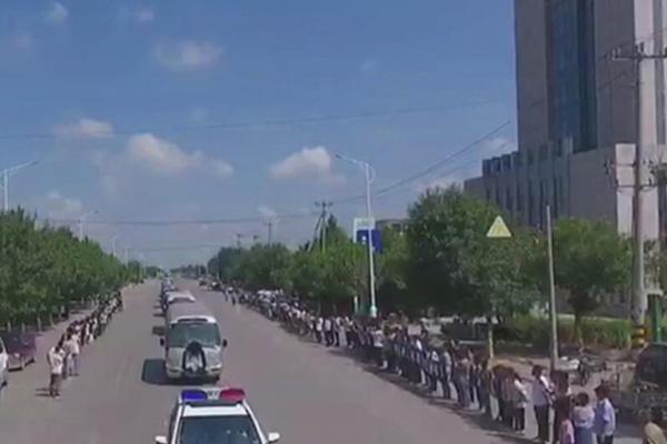 鵜鶘或?qū)Q新教練，范甘迪在球隊的日子屈指可數(shù)