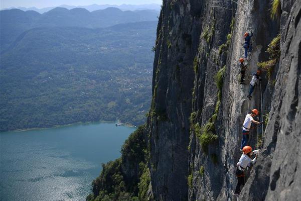 戰(zhàn)姬求調(diào)教《音速少女隊2》全新戰(zhàn)姬艾莉登場
