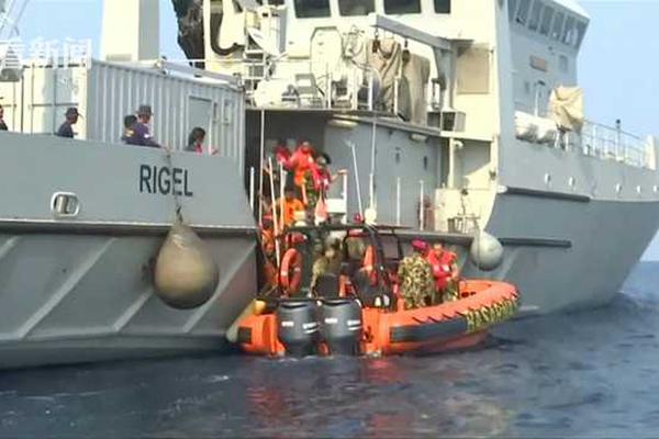 《姬魔戀戰(zhàn)紀》夏天偶像派對！