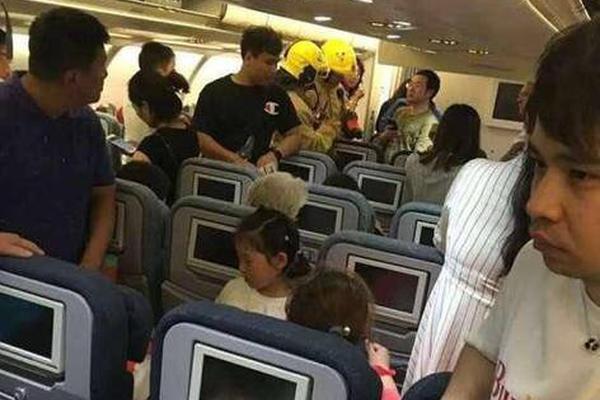 里弗斯：西蒙斯具有十分超卓的串聯才能