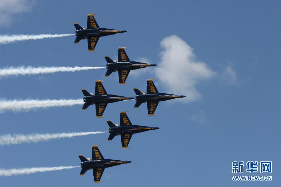 抖音手機理發(fā)惡搞器手機游戲安卓版下載 v1.3.6