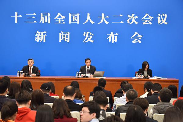 精英得分手！23歲東契奇40+次數(shù)排名隊史第三 間隔德克僅差2次