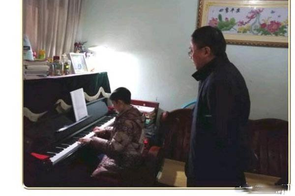 太陽中鋒艾頓發(fā)推：拿下一場