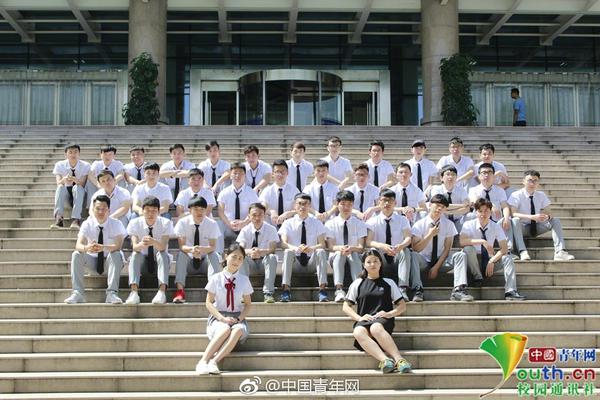 萌翻全場!張靚穎代言《三國志2017》花絮曝光