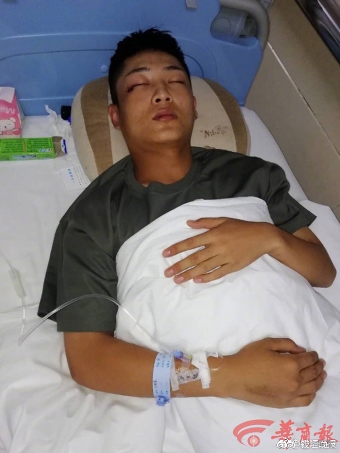 哈里斯父親：我兒子幫助球隊獲得第一名，落選讓人非常失望