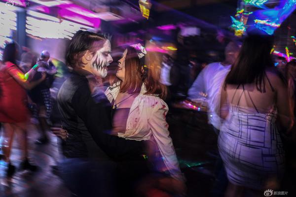 記者：格蘭特因膝傷缺席今天競賽