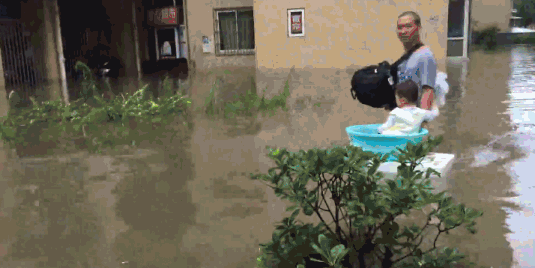 哈哈！克萊社媒與KD互動：我在2K里用你投不進球 咋回事？