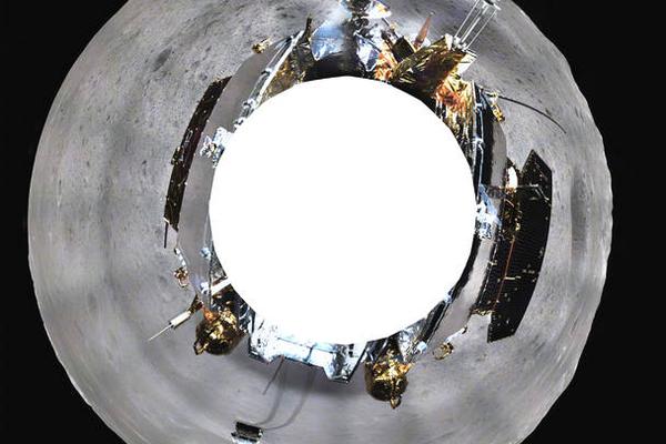 CJ發(fā)推：布克落選全明星太瘋狂了 生病的世界