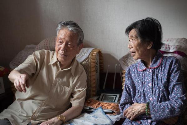 桌面壁紙怎樣刪去