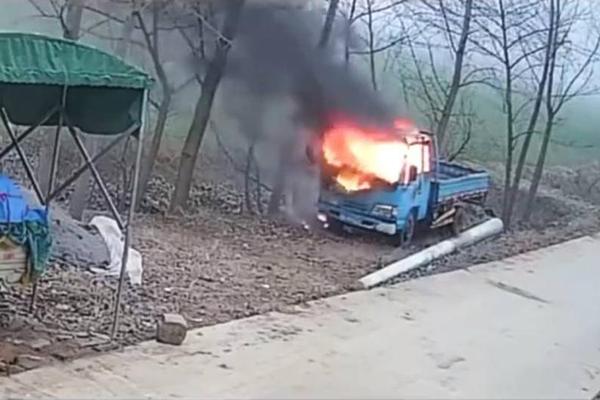 萬名用戶搶購國產(chǎn)軟件 工作軟件商場熱啟動