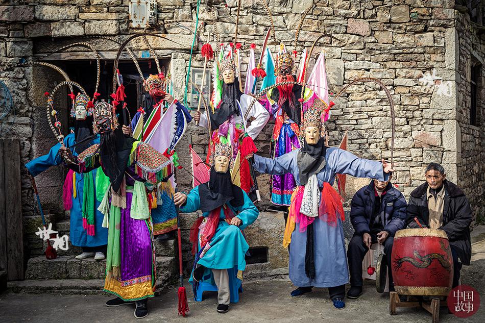 仍是猛！布克砍28分6板4助1斷 得分全隊最高