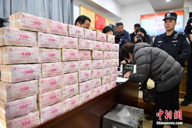 yahoo記者：快船一支在凝視洛瑞/范弗里特/康利簽約的概率