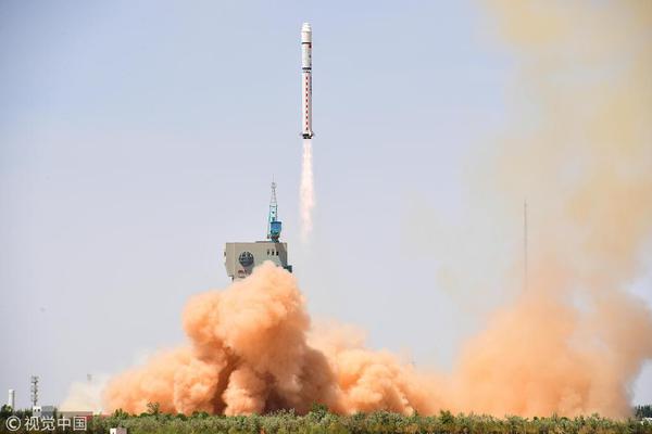 內(nèi)線巨無霸！坎特對陣熱火砍下18分16板