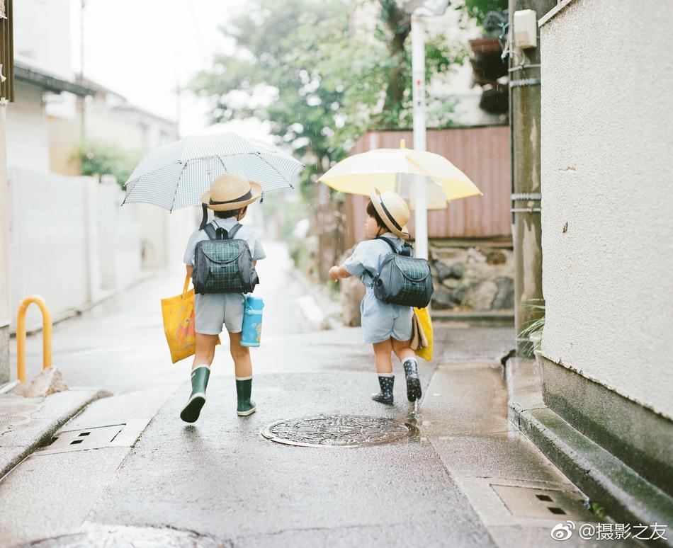 全鍵盤智能 摩托羅拉Droid 3真機照曝光摩托羅拉Droid 3曝光