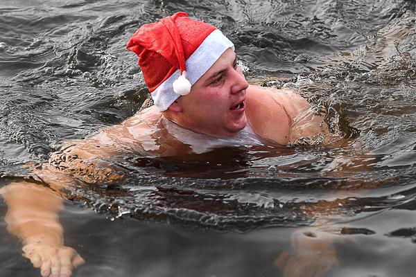 新秀哈利伯頓拿下23分5板9助3斷1帽 連續(xù)兩場平個人得分紀錄