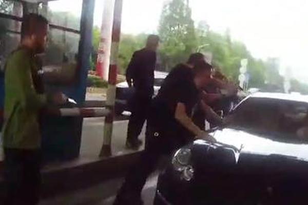 考辛斯辟謠“不滿作伍德替補&想要更多出場時間”：該死的謊言