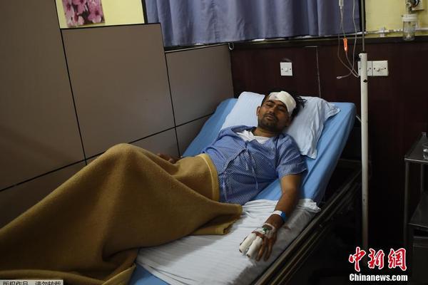 《天下》手游X洛天依&樂正綾 萌神伙伴帶回家