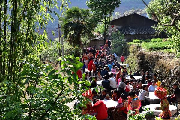 華為Mate 10/10 Pro是全面屏嗎 華為Mate 10/10 Pro屏幕多大