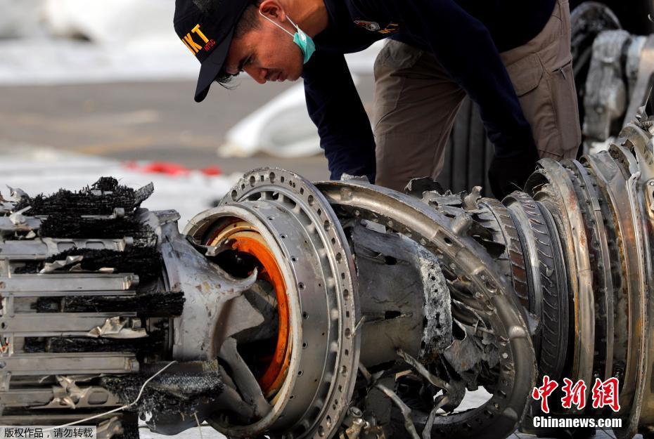 《終極坦克》手游戰(zhàn)術應用變化多端[圖]