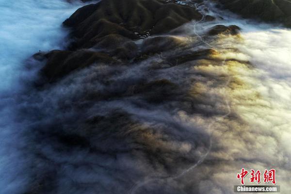 記者：籃網除了丁威迪全員出戰(zhàn)綠軍