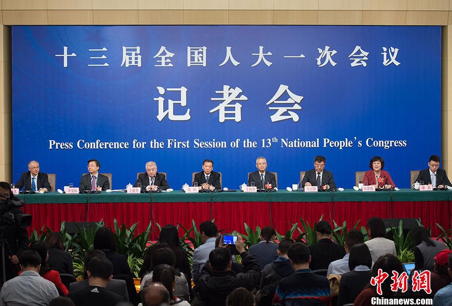 恩比德：不管是MVP仍是DPOY 我都應(yīng)當(dāng)被我們列入評論名單