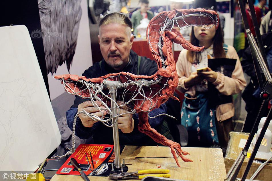 格里芬：哈登吸引了大量防守注意力 讓我的工作非常輕松