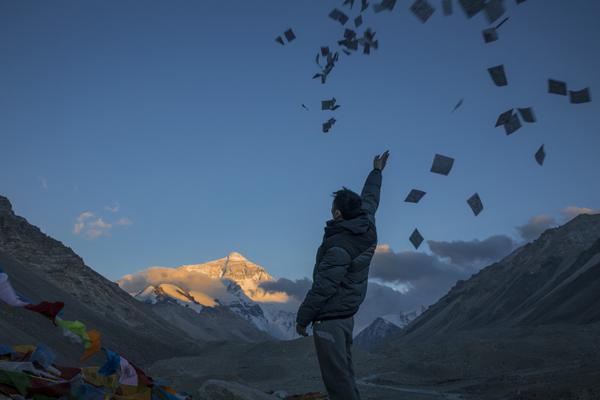 比爾的腿筋傷勢(shì)需1