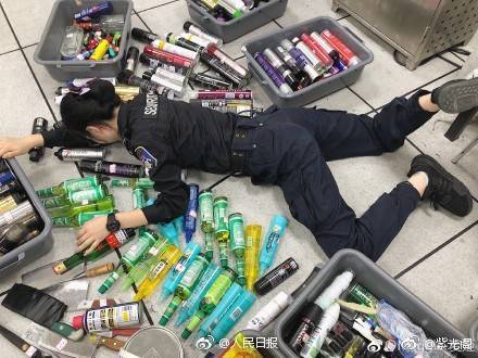 西蒙斯：我們應(yīng)該包夾特雷