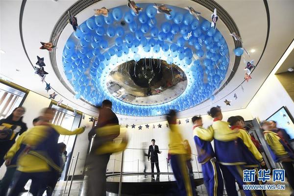 溫柔優(yōu)雅的完美執(zhí)事 《血族》洛林新裝上架