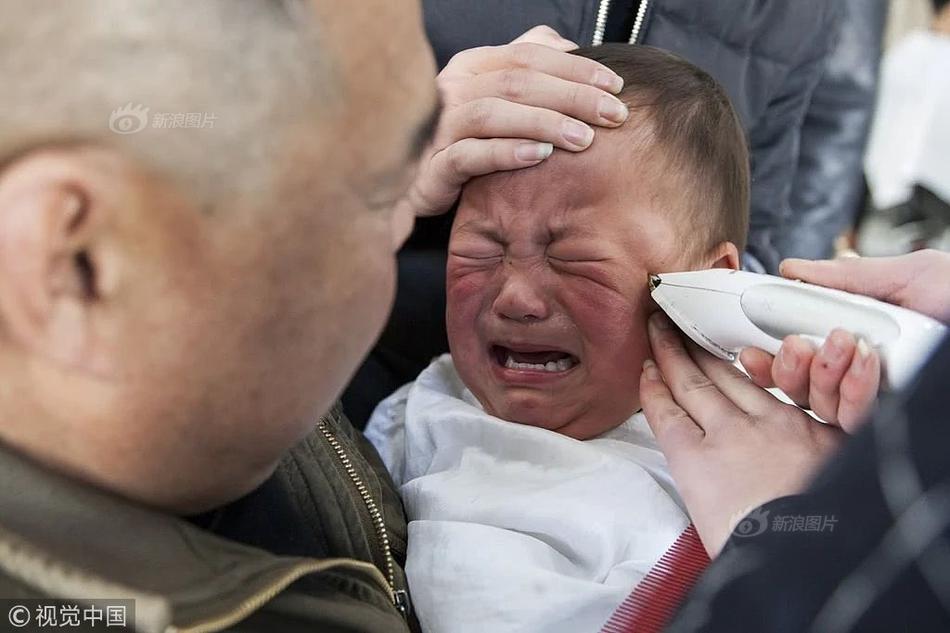 勇士VS灰熊G1前瞻：經(jīng)驗(yàn)豐富對(duì)陣青春風(fēng)暴的灰熊誰(shuí)能更勝一籌