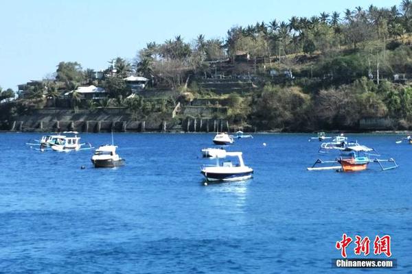 平和精英承攬電影院！攜手萬(wàn)達(dá)電影、時(shí)光網(wǎng)引爆黃金周觀影驚喜