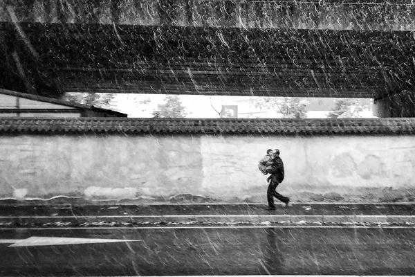 《王與異界騎士》帝國指揮官凱什登場