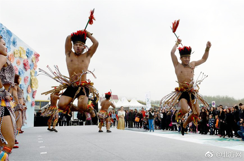 美學(xué)生創(chuàng)造同享音樂(lè)新方法 躲避版權(quán)問(wèn)題