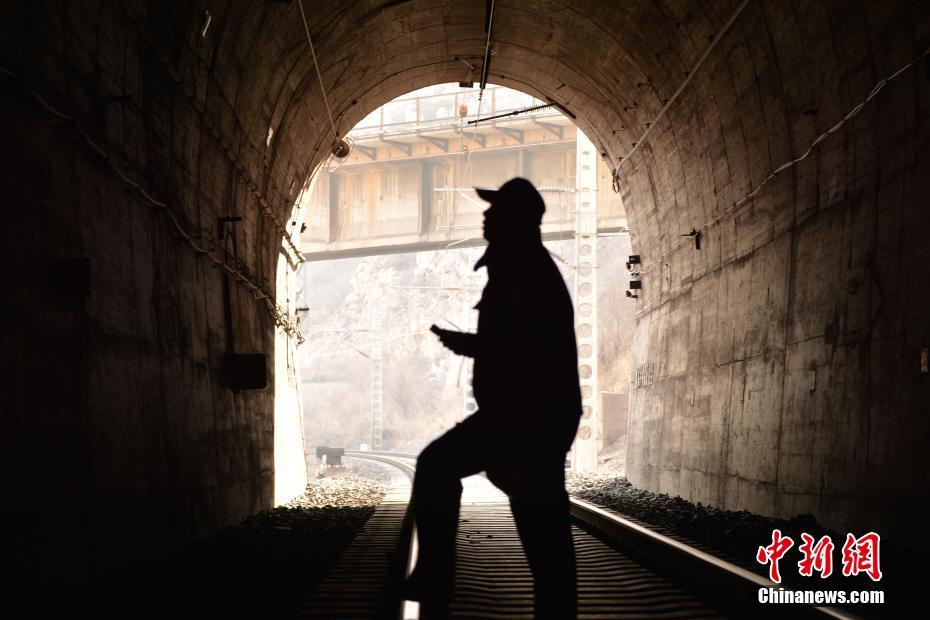 卜柯文專供 《魔范學(xué)院》范冰冰奢華鉆石禮服