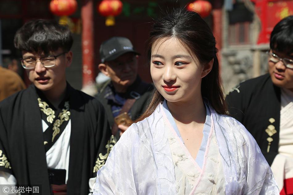 振華 LEADEX VII P1200W 白金牌 ATX 3.0 電源白色款預(yù)售，1799 元