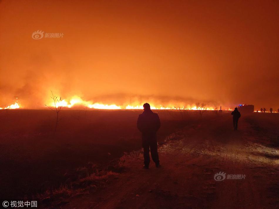 大神杯服熱情開賽《原始傳奇》譚詠麟派發(fā)海量元寶禮包！