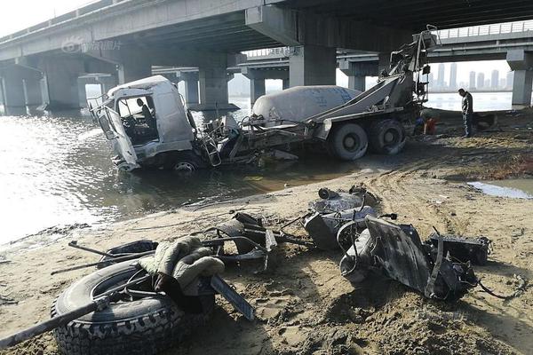 薩內(nèi)蒂：三歲情況下贏得足球，從這一刻起再也沒有脫離過足球