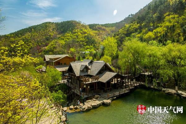 表現(xiàn)出色!波爾津吉斯對陣雄鹿砍下26分17板