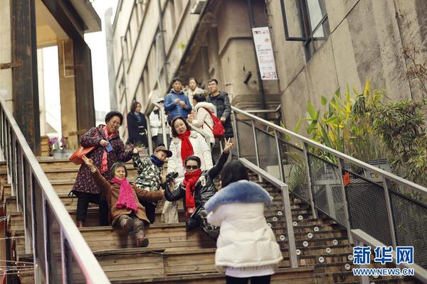 隊(duì)史榜首！拉文本賽季三分射中數(shù)打破200+