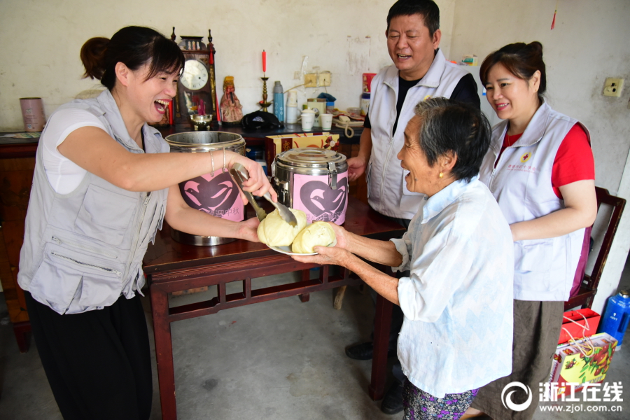 《推理學(xué)院》2023情人節(jié)征文獲獎作品：聽話