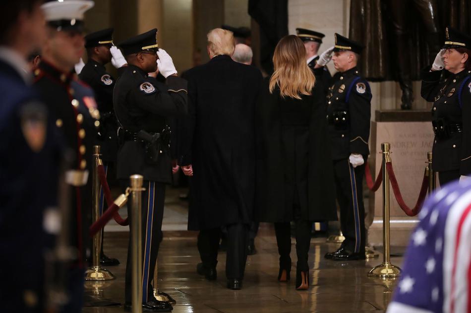 貼貼是什么意思 老婆貼貼是什么梗