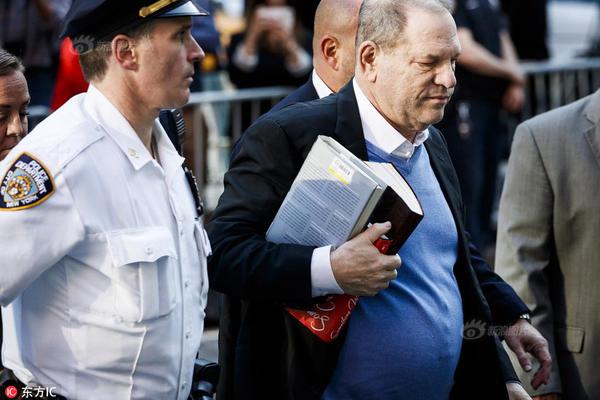 TCG實體桌游改編《斗腦三國》摩點網眾籌